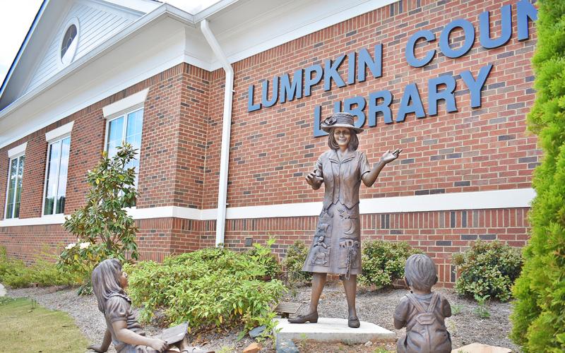 Sculptures promoting children’s literacy decorate the entrance to the Lumpkin County Library. Lumpkin Literacy plans to host a “Family Read In” event at the library on March 7, 2024.