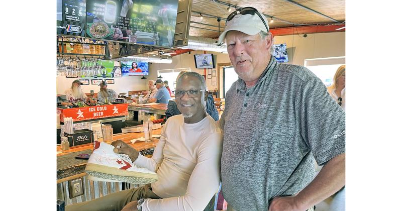 Fantasy Sports expert Steve Alexander catches up with NBA legend Dominique Wilkins as he dines at Dahlonega’s 7Pie Pizzeria.