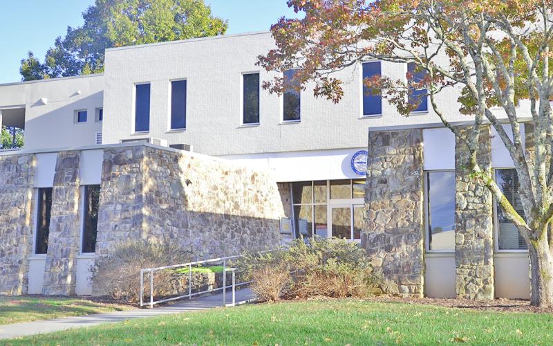 The City Council will meet with the County Commissioners in a joint executive session on Thursday March 30 at 4 p.m. in the County meeting room.