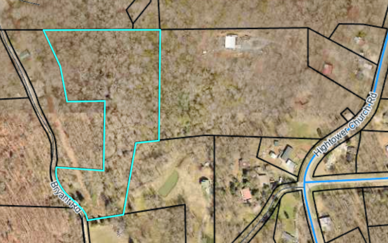 An image taken from the qPublic website highlights the Petitioner’s 9.54 acre parcel. The larger parcel adjoining it to the east would be the future site of a 240-foot cell tower.