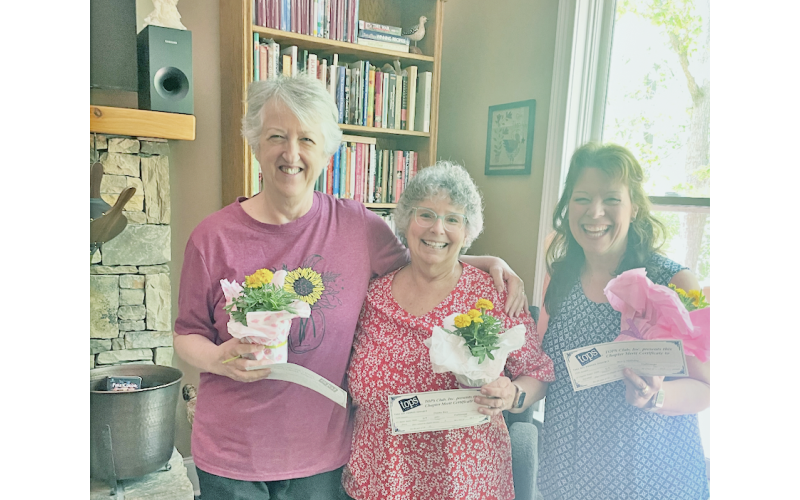 Local TOPS members (from left) Kaye Campagnoli, Donna Rice and Mary Holiday celebrate during an annual chapter award banquet at Donna’s home in Dahlonega.
