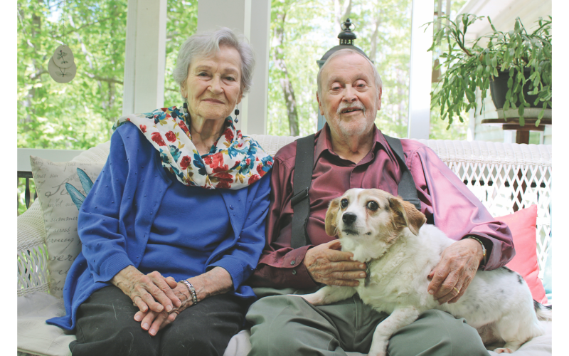 Charles and Robbie Wehunt (pictured with their 10-year-old Beagle mix, Betsy) are celebrating their Platinum Anniversary on April 28.