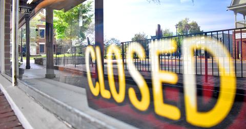 Many businesses remained closed to foot-traffic in Downtown Dahlonega last week.