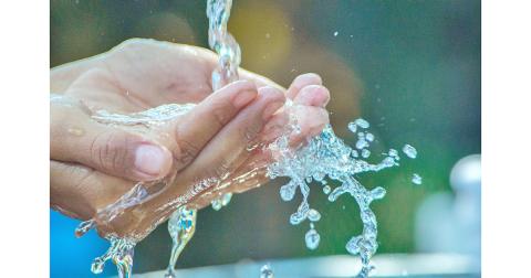 Health experts advise citizens to continue the 3 W's: Watch your distance (6 feet apart), Wear face coverings, and Wash hands to prevent the spread of COVID-19.