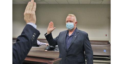 Former Lumpkin County Coroner Jim Sheppard is sworn in as new Associate Magistrate Judge in Lumpkin County on Monday, January 11 in the Lumpkin County Magistrate Courtroom.
