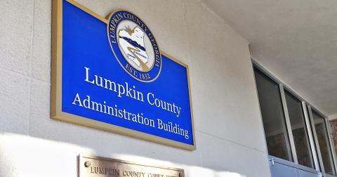 New county manager selected