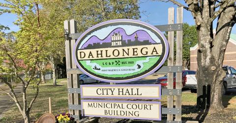 At last week’s City Council meeting members decided to go ahead and vote on the amended ordinances that will allow for a package store in the city limits.
