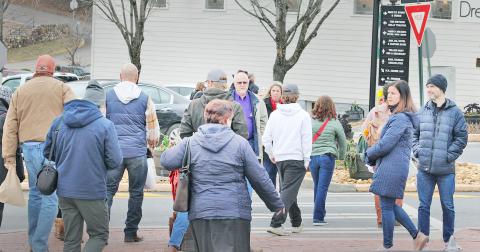 Freezing conditions failed to deter a crowd of holiday shoppers on the busy historic square in Dahlonega.