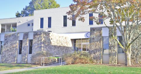 The City Council will meet with the County Commissioners in a joint executive session on Thursday March 30 at 4 p.m. in the County meeting room.