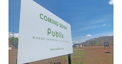 Last week a sign was spotted by local drivers at the intersection of Highway 60 and GA400 signaling the eventual location of a long-awaited grocery store in Lumpkin County.