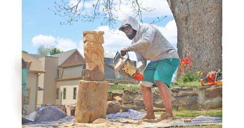 Chainsaw artist Devonte Young gave a live demonstration of his technique at Bear on the Square.