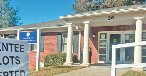 Local voters cast their ballots last week for the Dahlonega City Council race and state-wide special election for the Public Service Commission.
