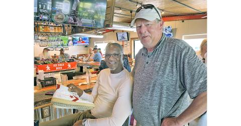 Fantasy Sports expert Steve Alexander catches up with NBA legend Dominique Wilkins as he dines at Dahlonega’s 7Pie Pizzeria.