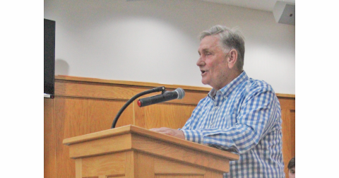 Smith Douglas representative Mike Beatty presents his proposal during last week's joint meeting at City Hall.