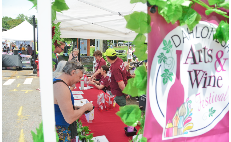 Artist displays, a beer and wine garden and live jazz music will return to the square for the two-day event.