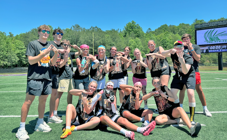 This year’s squad consisted of Kaitlyn Johnson, Rileigh Raftelis, Maddie Lee, Averie Simmons, Brooklyn Estrella, Taylor Burton, Gabby Warren, Layla Melius, Tavie Blacksher and Maggie McKenzie. They were coached and led by Head Coach Wolf Harbin, Assistant Head Coach Carson Horton, Director Of Vibes Mason Hester, Head of Scout Team Caleb Wendl and Team DJ Parker Cox.