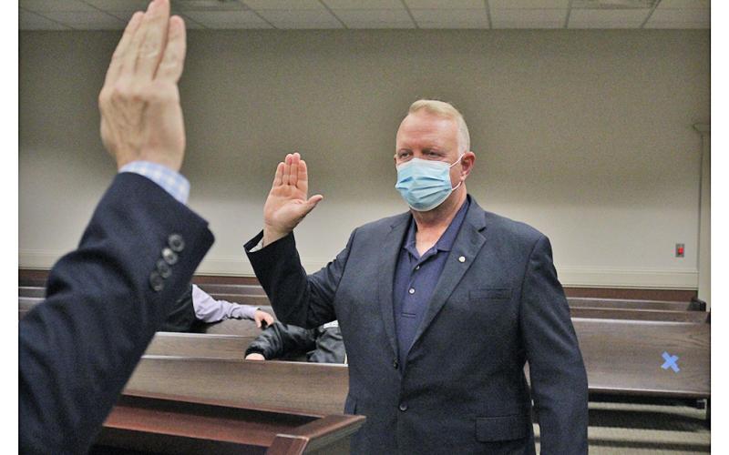 Former Lumpkin County Coroner Jim Sheppard is sworn in as new Associate Magistrate Judge in Lumpkin County on Monday, January 11 in the Lumpkin County Magistrate Courtroom.