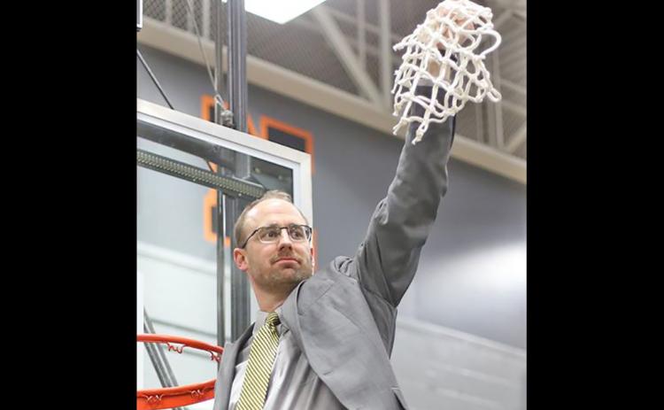 Evans lands in Dahlonega after a six-year stint as the head coach at NCAA Division II Ohio Dominican in Columbus, Ohio where he led his team to 76 wins including a 37-12 mark over the past two seasons